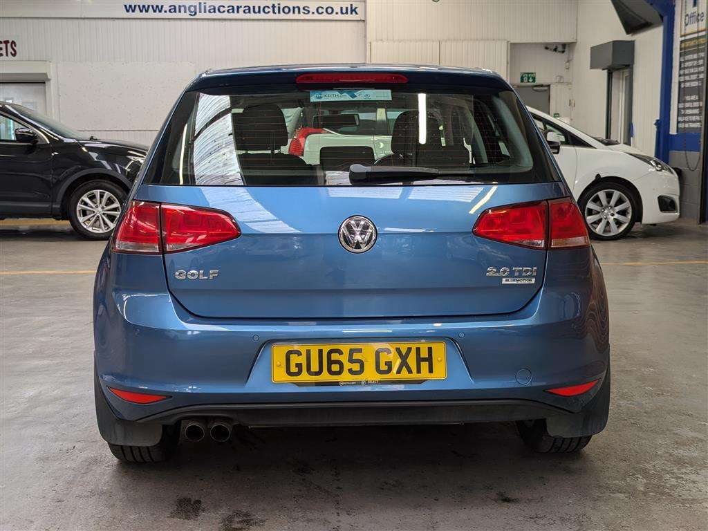 <p>2015 VOLKSWAGEN GOLF MATCH TDI BMT</p>