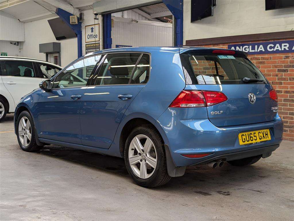 <p>2015 VOLKSWAGEN GOLF MATCH TDI BMT</p>