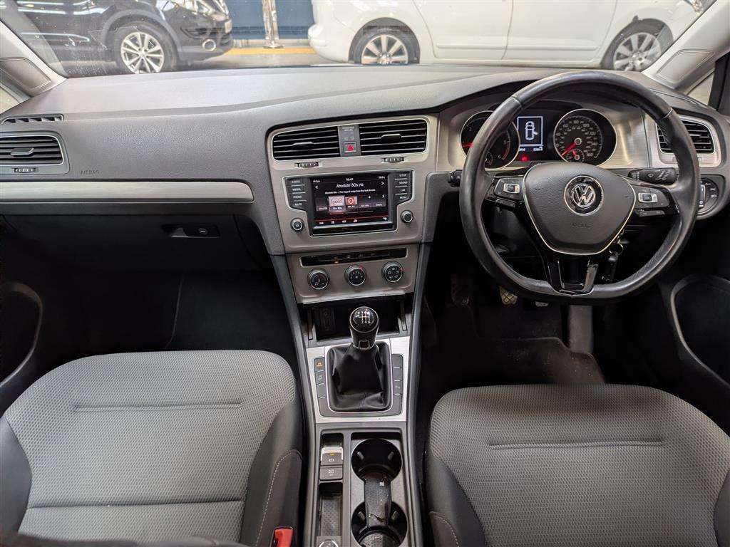 <p>2015 VOLKSWAGEN GOLF MATCH TDI BMT</p>