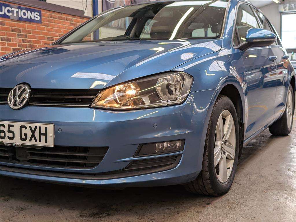 <p>2015 VOLKSWAGEN GOLF MATCH TDI BMT</p>