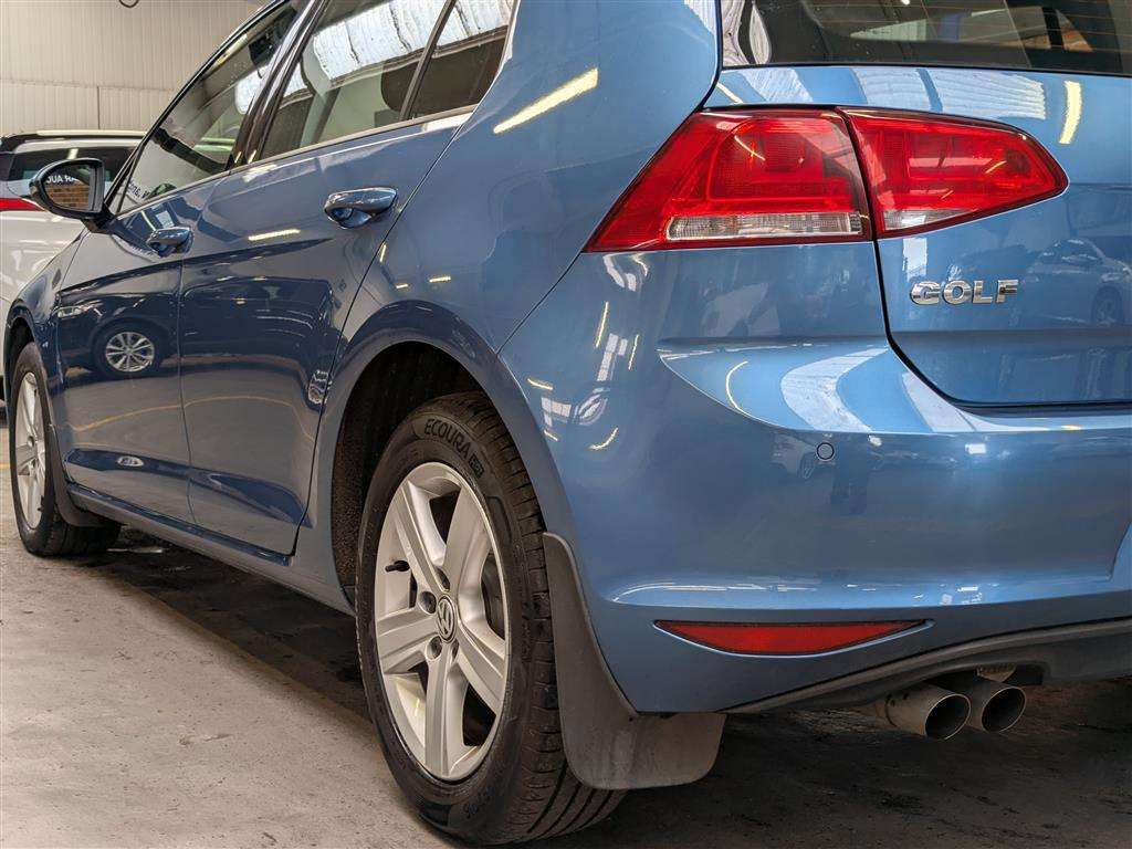 <p>2015 VOLKSWAGEN GOLF MATCH TDI BMT</p>