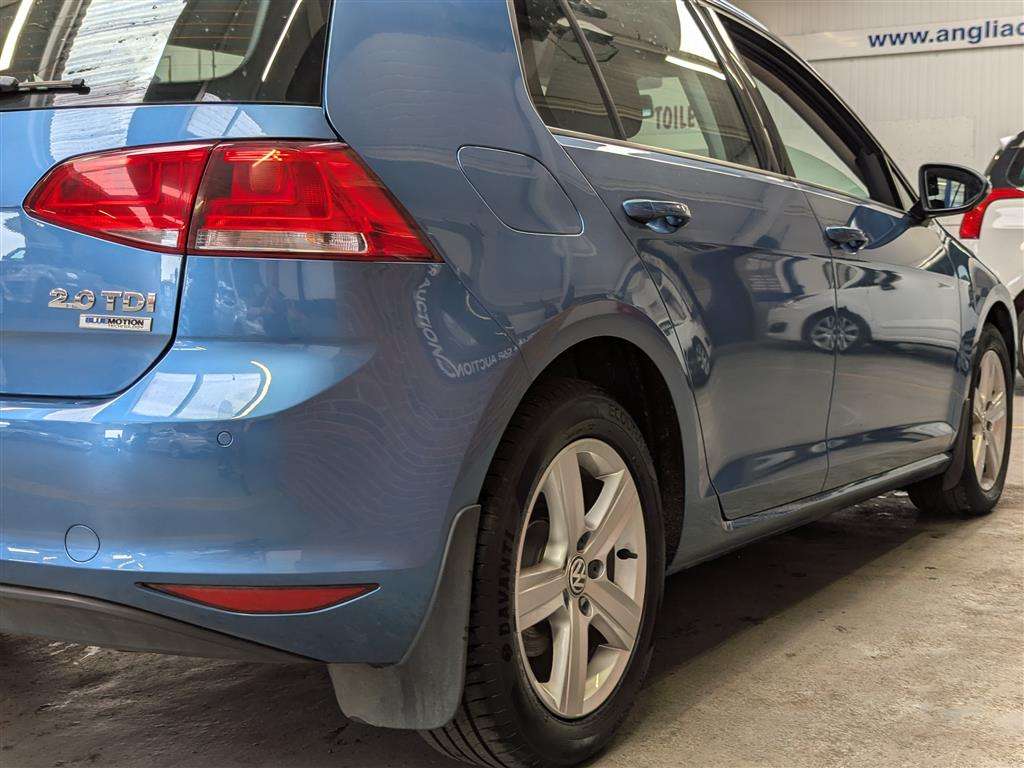 <p>2015 VOLKSWAGEN GOLF MATCH TDI BMT</p>