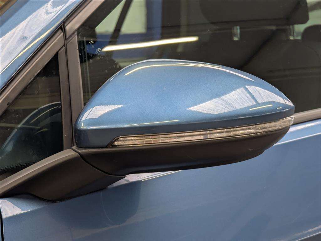 <p>2015 VOLKSWAGEN GOLF MATCH TDI BMT</p>