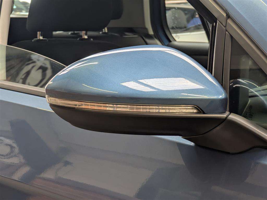 <p>2015 VOLKSWAGEN GOLF MATCH TDI BMT</p>