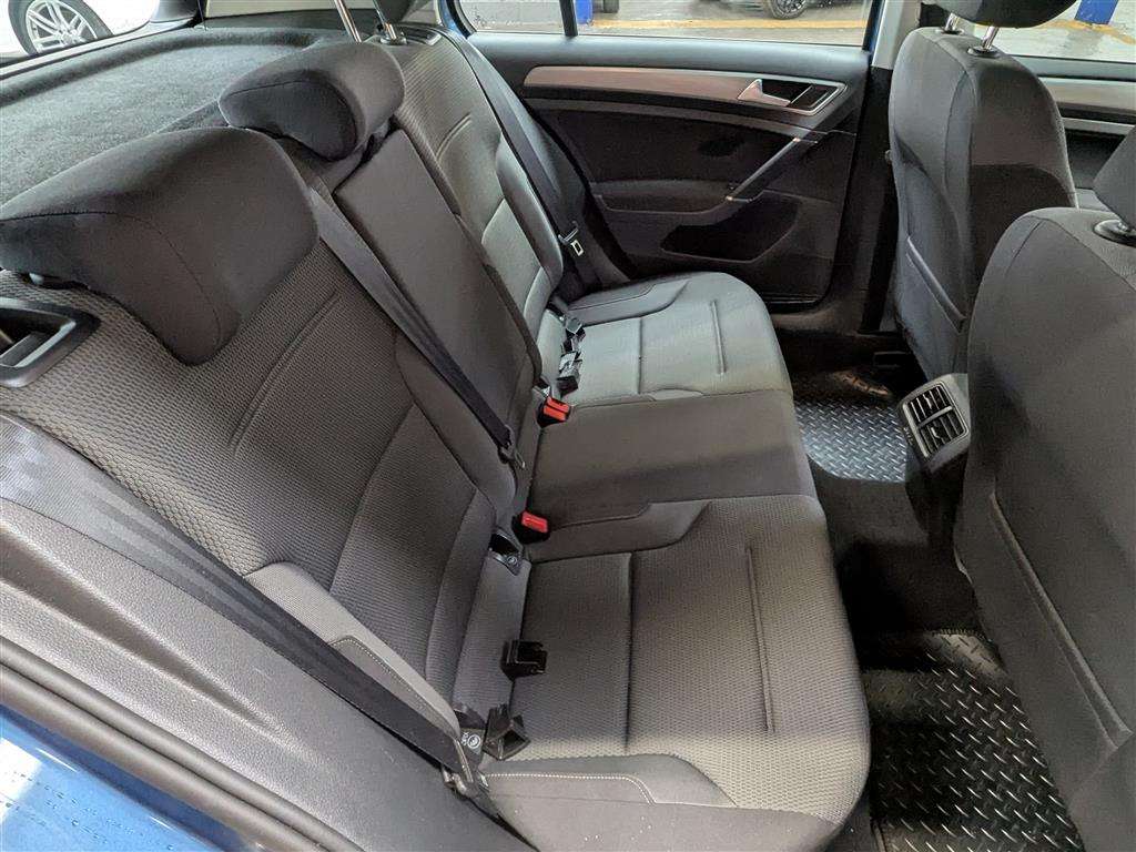 <p>2015 VOLKSWAGEN GOLF MATCH TDI BMT</p>