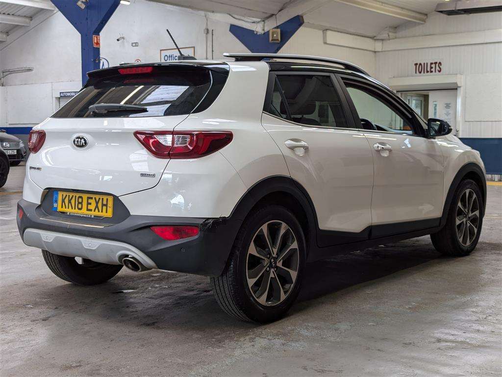 <p>2018 KIA STONIC FIRST EDITION CRDI</p>