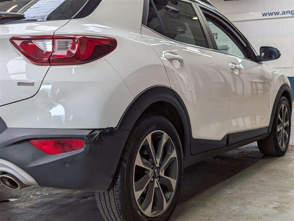 <p>2018 KIA STONIC FIRST EDITION CRDI</p>