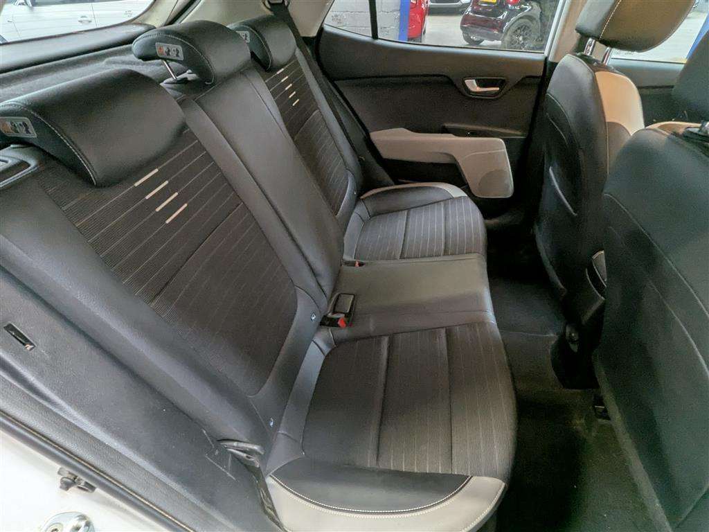 <p>2018 KIA STONIC FIRST EDITION CRDI</p>