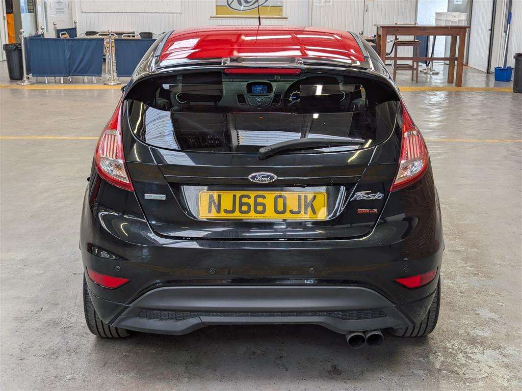 <p>2016 FORD FIESTA ST-LINE BLACK EDIT</p>