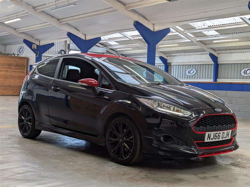 <p>2016 FORD FIESTA ST-LINE BLACK EDIT</p>
