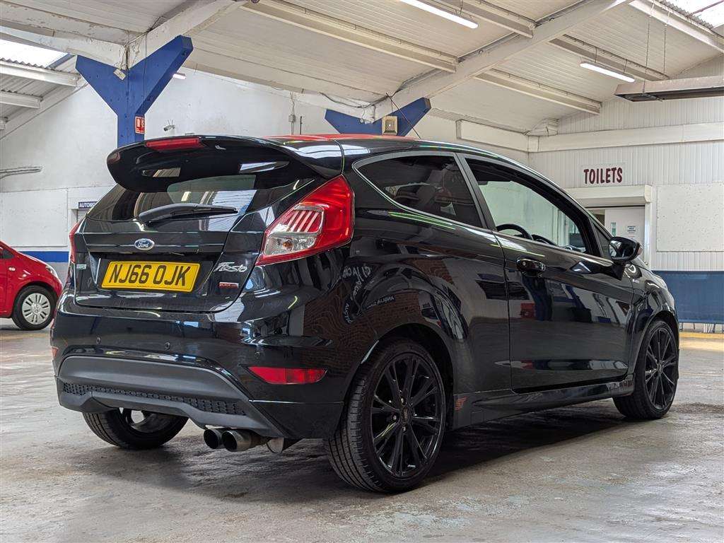 <p>2016 FORD FIESTA ST-LINE BLACK EDIT</p>