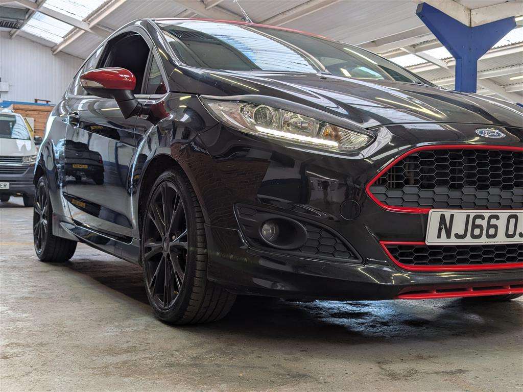 <p>2016 FORD FIESTA ST-LINE BLACK EDIT</p>