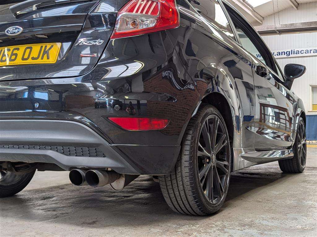 <p>2016 FORD FIESTA ST-LINE BLACK EDIT</p>