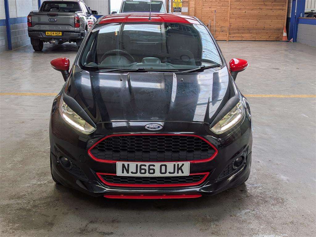 <p>2016 FORD FIESTA ST-LINE BLACK EDIT</p>