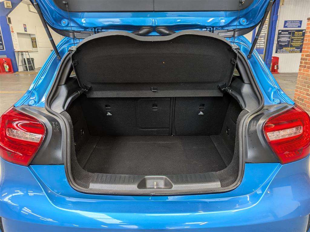 <p>2014 MERCEDES-BENZ A180 BLUE-CY AMG SPORT CD</p>