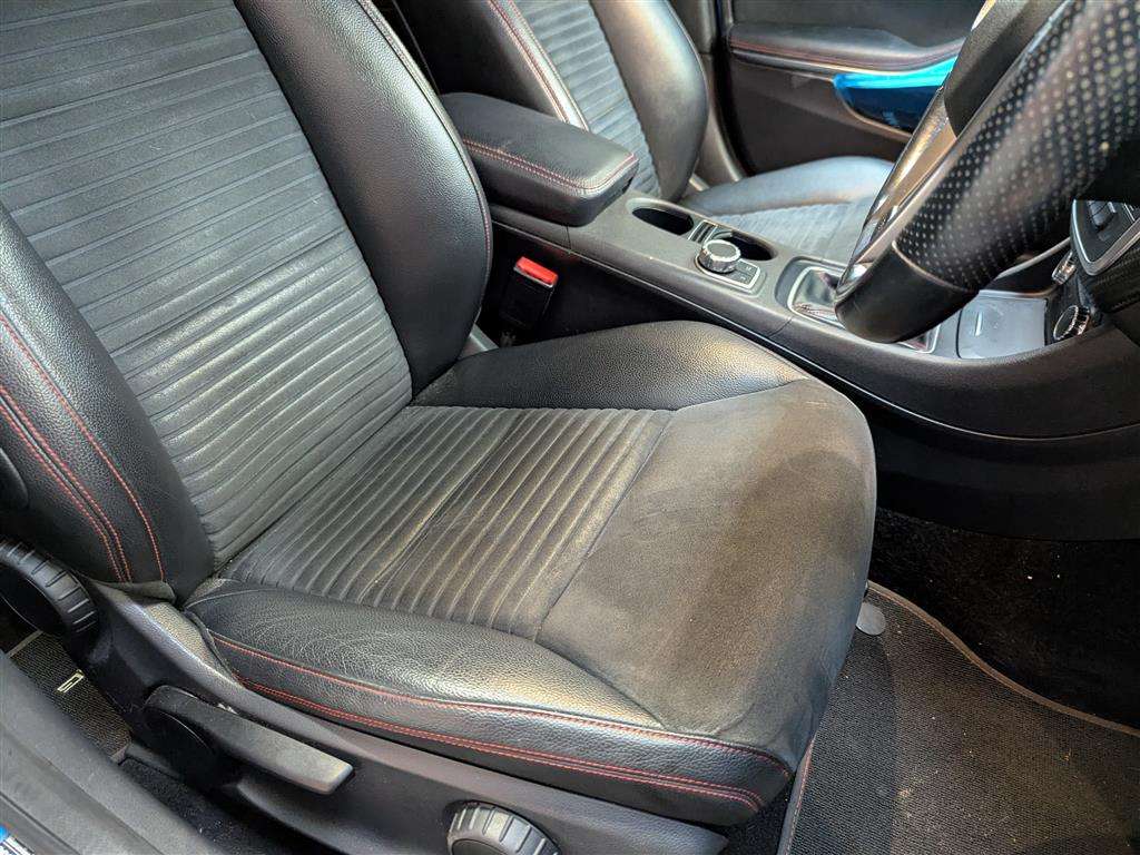 <p>2014 MERCEDES-BENZ A180 BLUE-CY AMG SPORT CD</p>