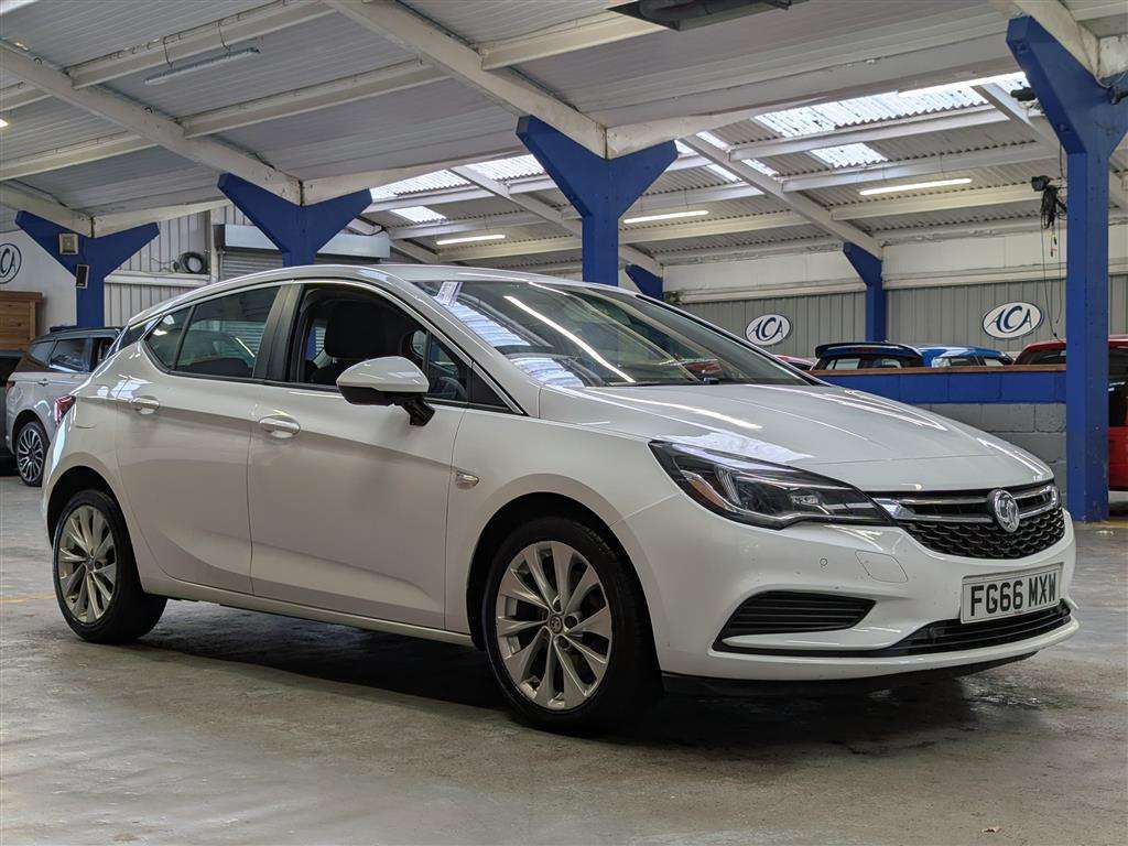 <p>2016 VAUXHALL ASTRA ENERGY CDTI</p>