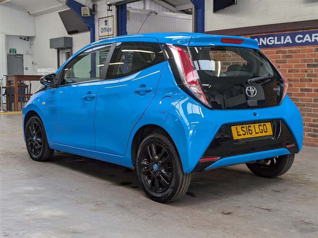 <p>2016 TOYOTA AYGO X-CITE 2 VVT-I CVT</p>