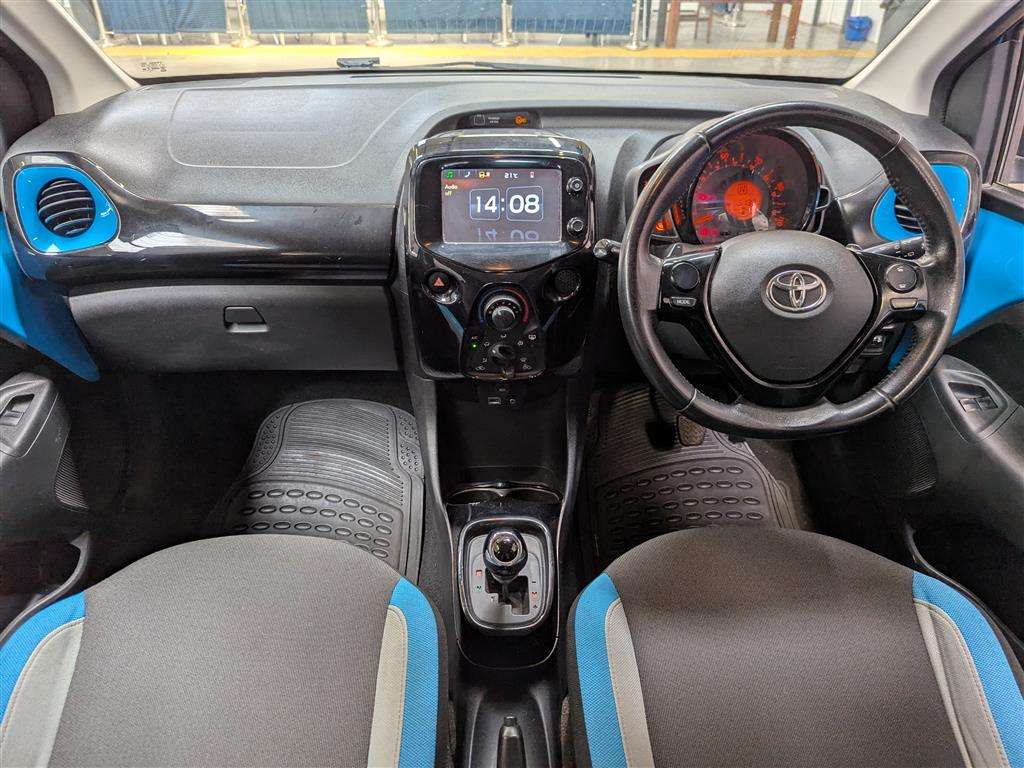 <p>2016 TOYOTA AYGO X-CITE 2 VVT-I CVT</p>