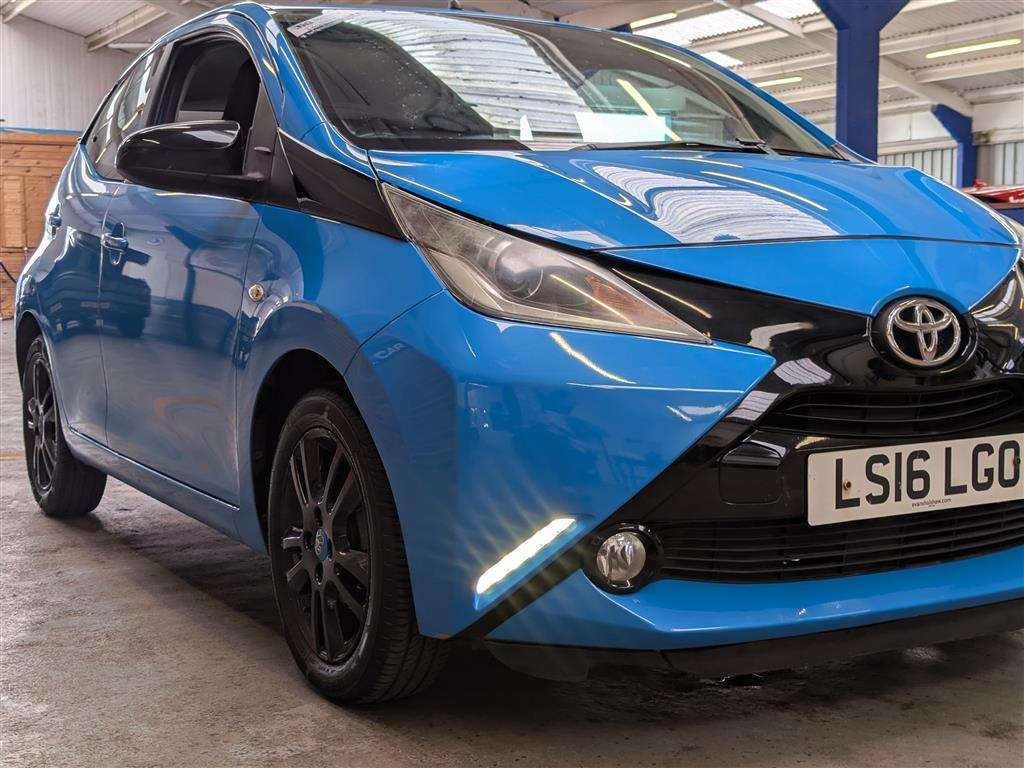 <p>2016 TOYOTA AYGO X-CITE 2 VVT-I CVT</p>
