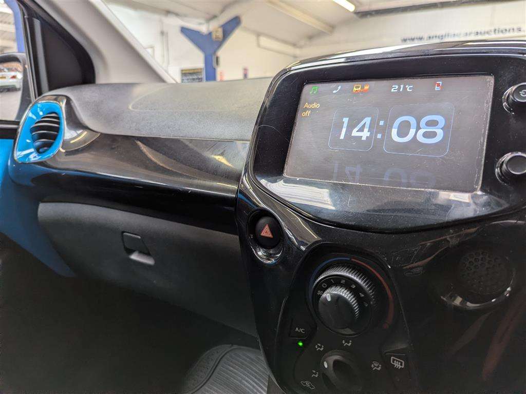 <p>2016 TOYOTA AYGO X-CITE 2 VVT-I CVT</p>