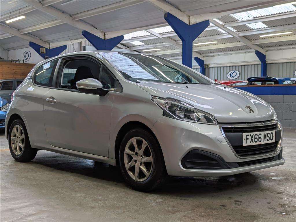 <p>2016 PEUGEOT 208 ACTIVE</p>