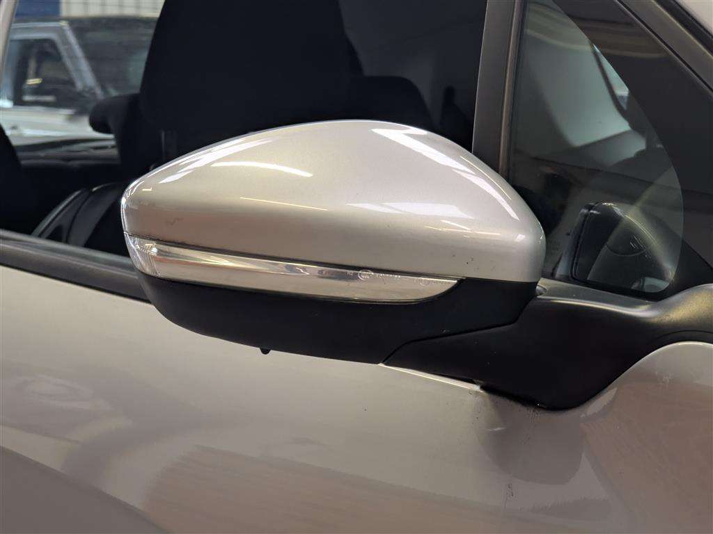 <p>2016 PEUGEOT 208 ACTIVE</p>