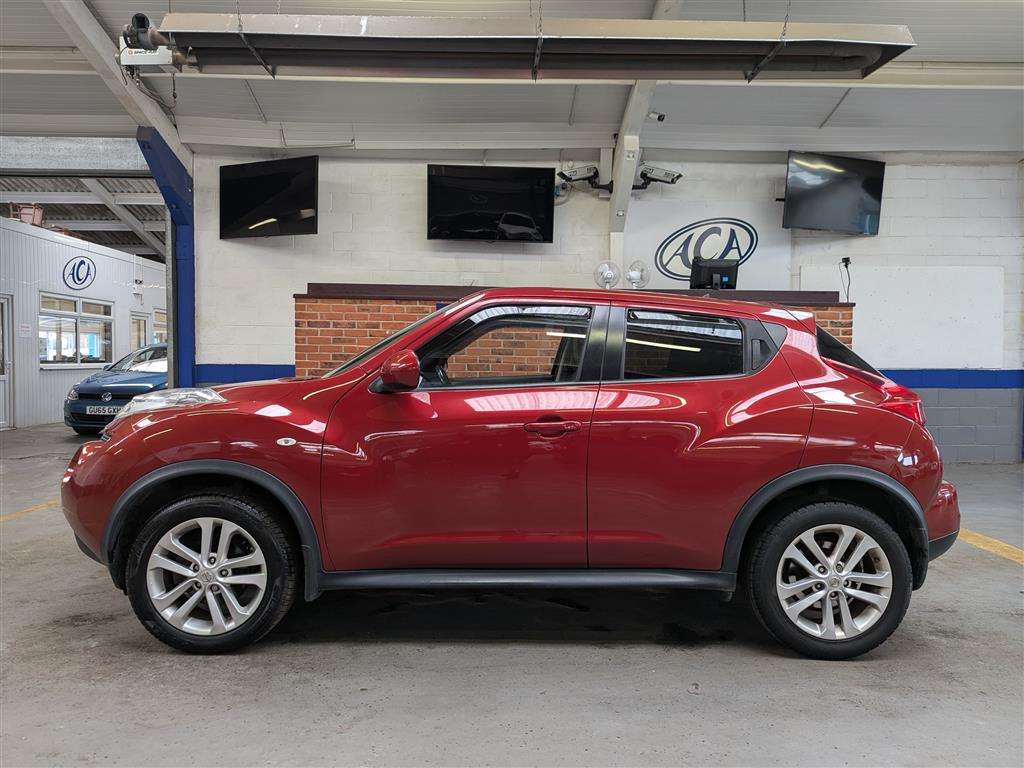<p>2013 NISSAN JUKE TEKNA</p>