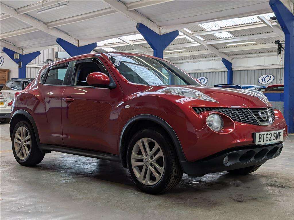 <p>2013 NISSAN JUKE TEKNA</p>