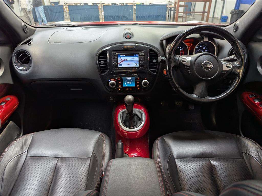 <p>2013 NISSAN JUKE TEKNA</p>
