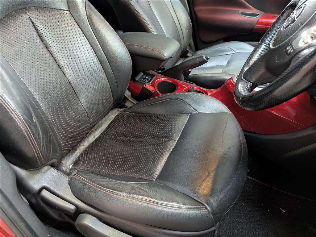 <p>2013 NISSAN JUKE TEKNA</p>
