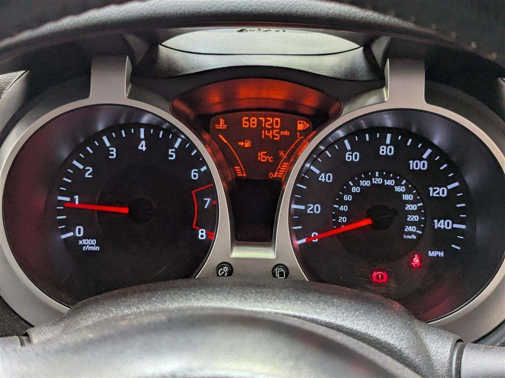<p>2013 NISSAN JUKE TEKNA</p>