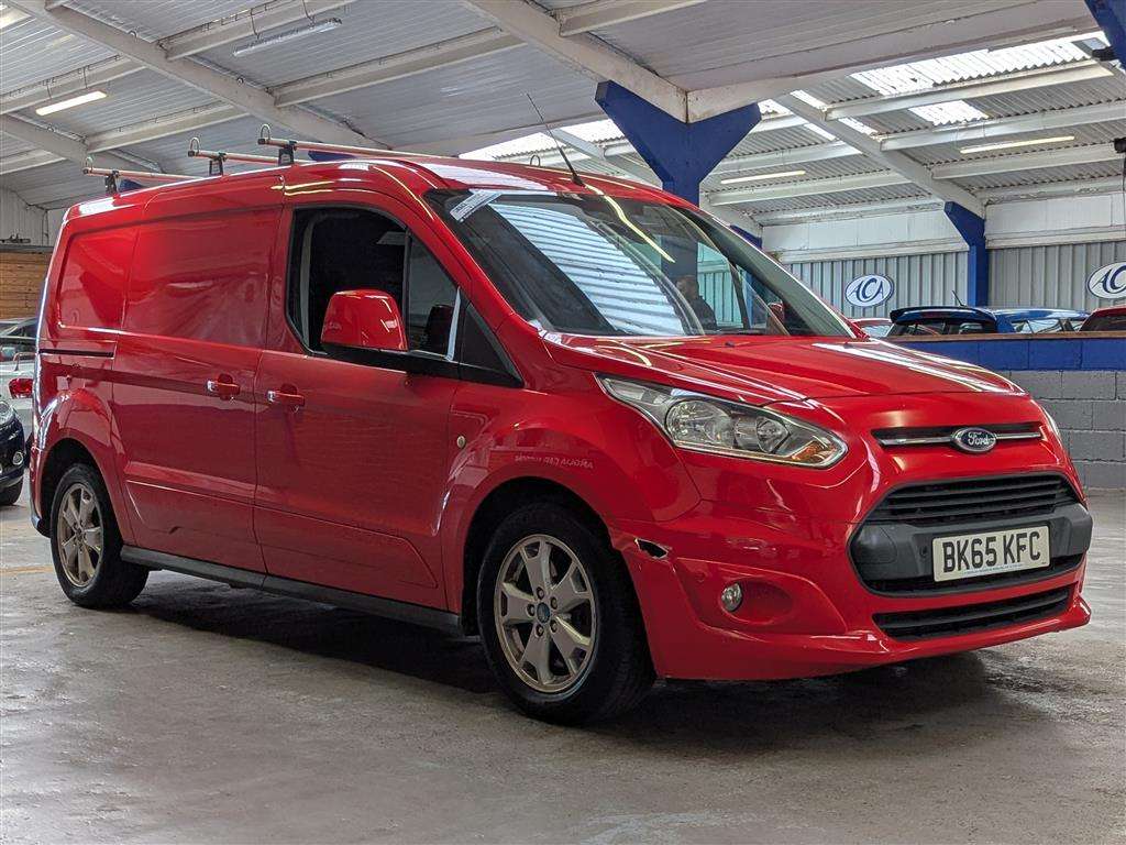 <p>2015 FORD TRANSIT CONNECT 240 LIMIT</p>