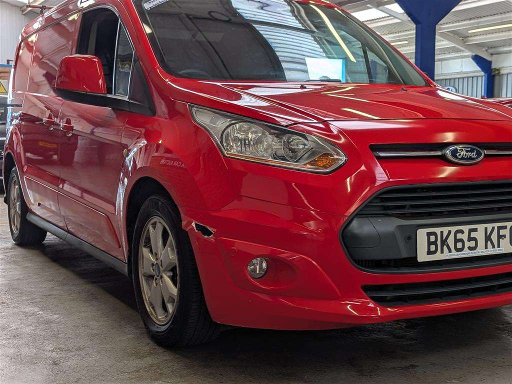 <p>2015 FORD TRANSIT CONNECT 240 LIMIT</p>