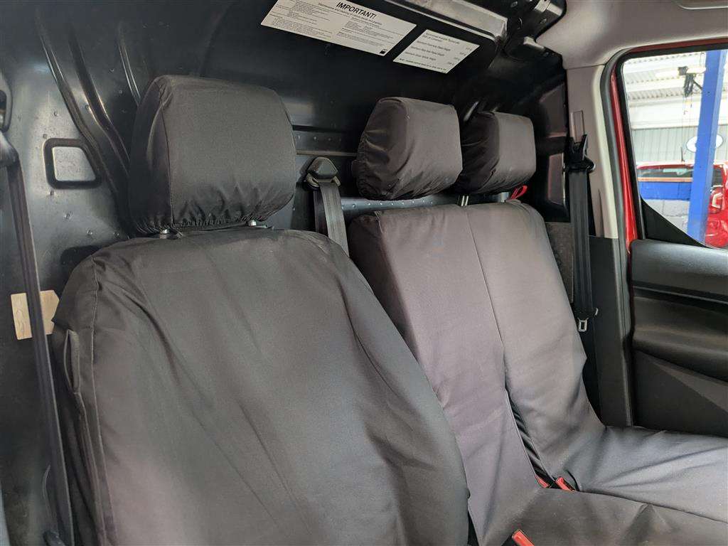 <p>2015 FORD TRANSIT CONNECT 240 LIMIT</p>