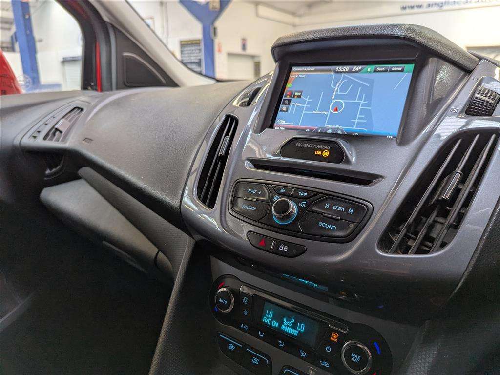 <p>2015 FORD TRANSIT CONNECT 240 LIMIT</p>