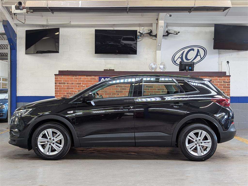 <p>2020 VAUXHALL GRANDLAND X SE TURBO</p>