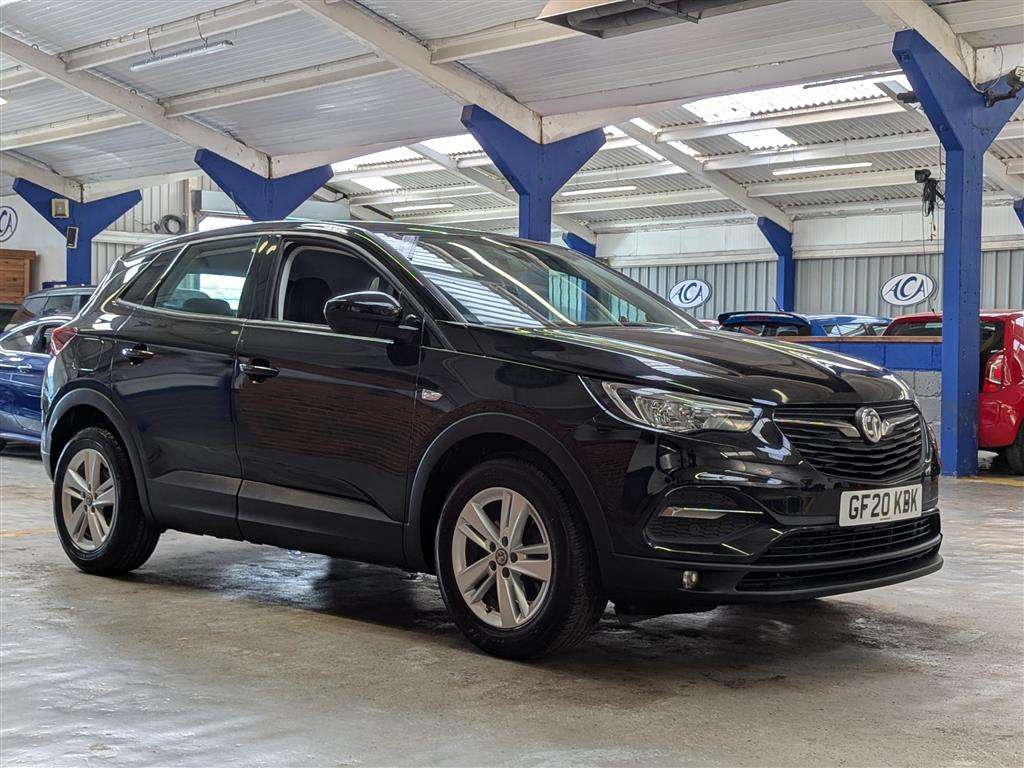 <p>2020 VAUXHALL GRANDLAND X SE TURBO</p>