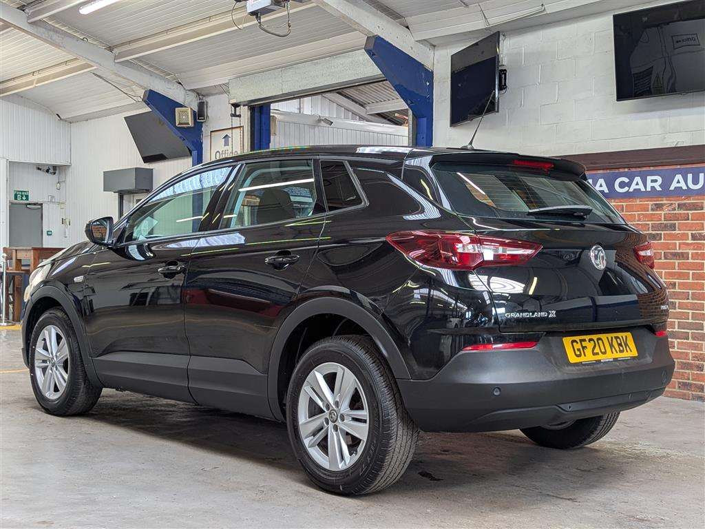 <p>2020 VAUXHALL GRANDLAND X SE TURBO</p>