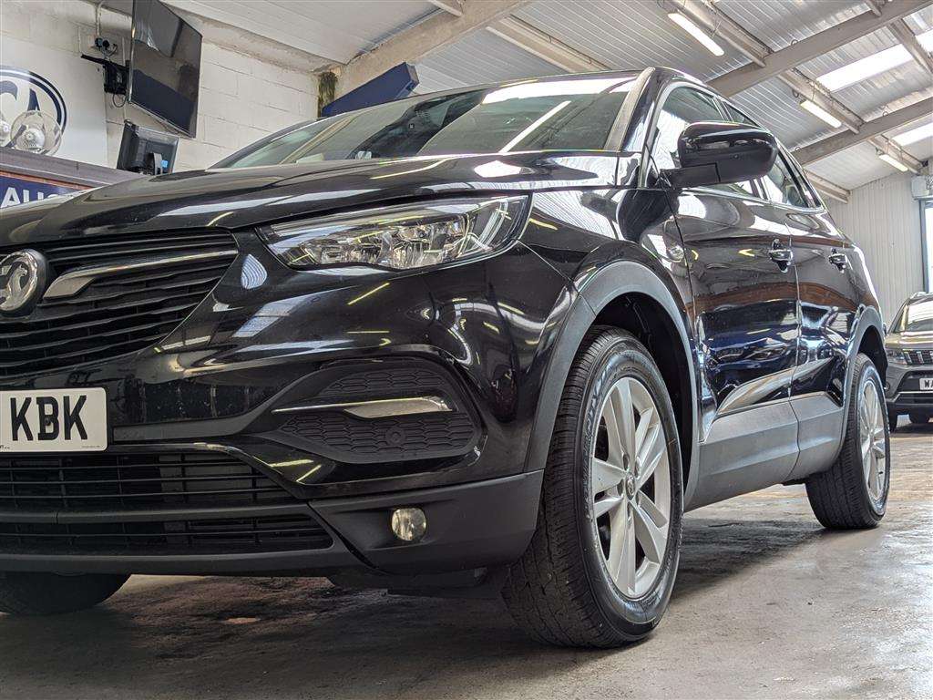 <p>2020 VAUXHALL GRANDLAND X SE TURBO</p>
