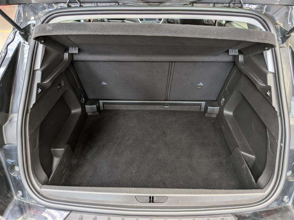 <p>2020 VAUXHALL GRANDLAND X SE TURBO</p>
