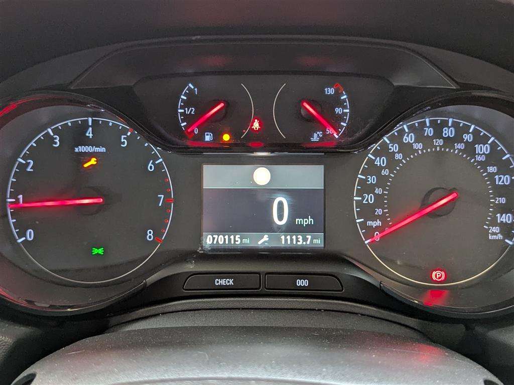 <p>2020 VAUXHALL GRANDLAND X SE TURBO</p>