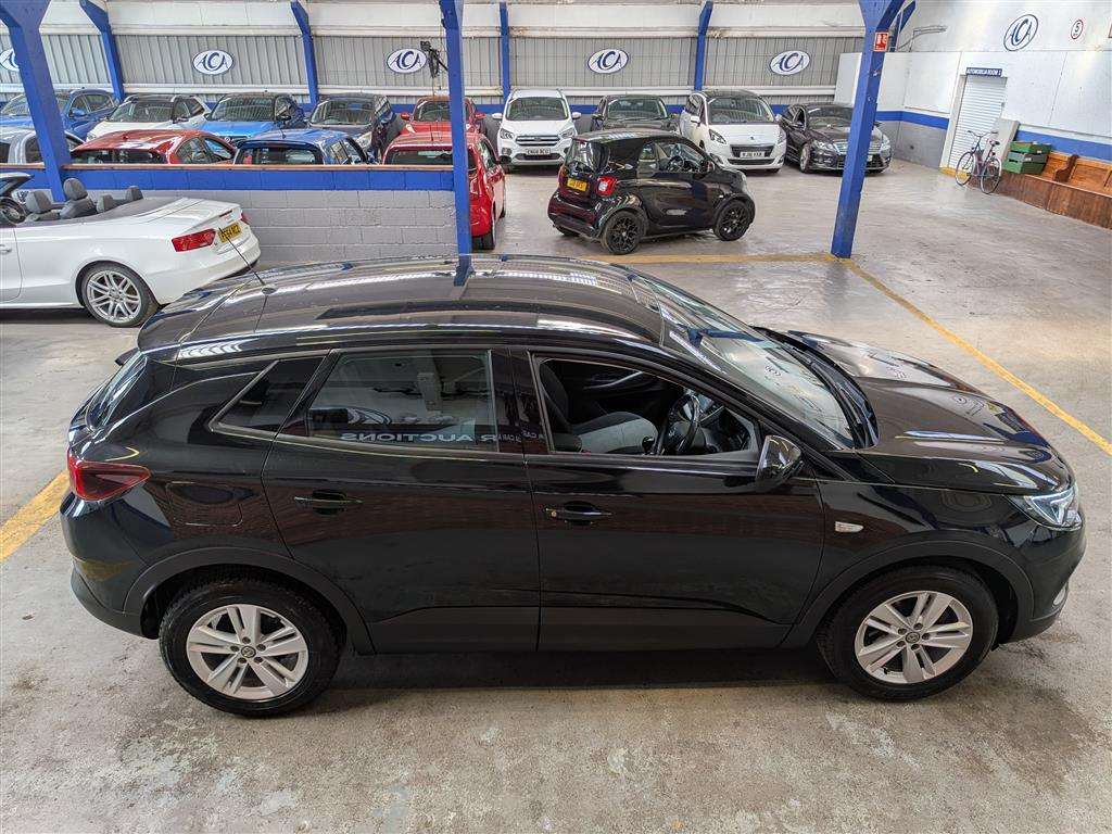 <p>2020 VAUXHALL GRANDLAND X SE TURBO</p>