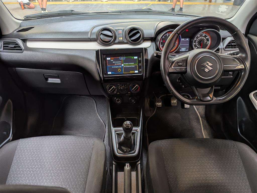 <p>2017 SUZUKI SWIFT SZ-T BOOSTERJET</p>