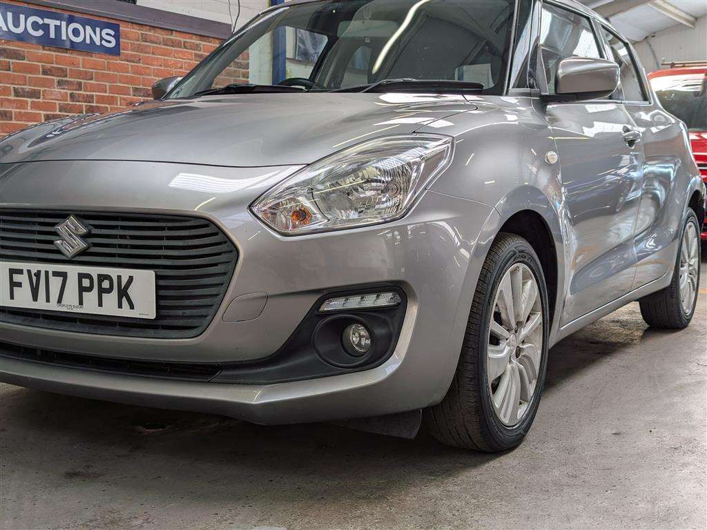 <p>2017 SUZUKI SWIFT SZ-T BOOSTERJET</p>