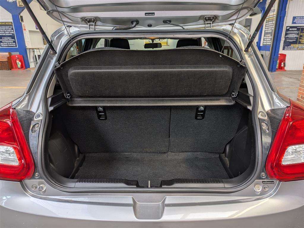 <p>2017 SUZUKI SWIFT SZ-T BOOSTERJET</p>