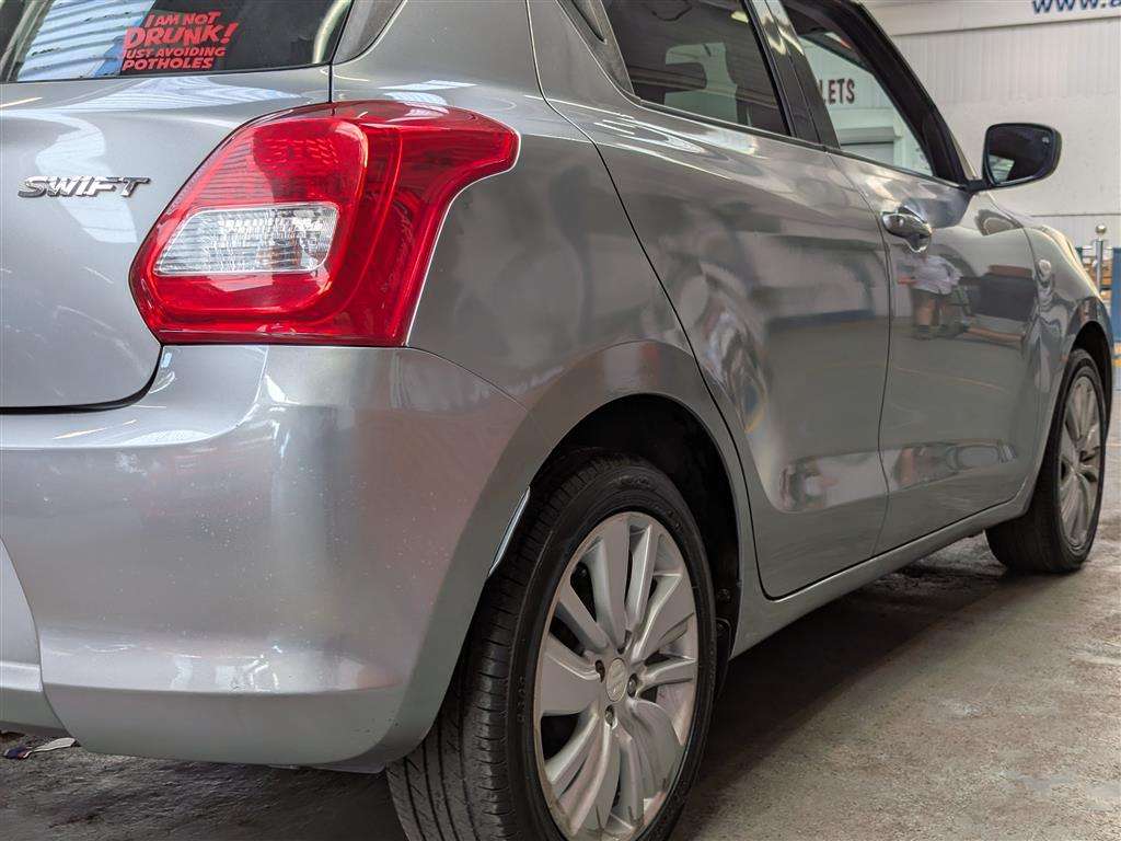 <p>2017 SUZUKI SWIFT SZ-T BOOSTERJET</p>
