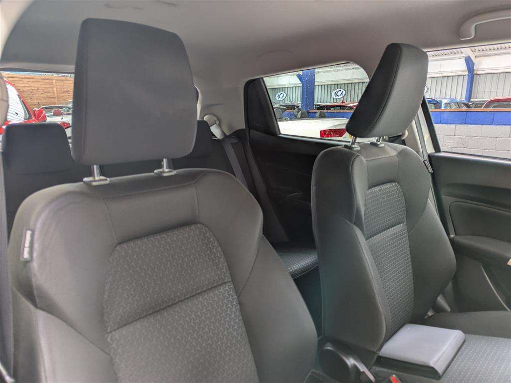 <p>2017 SUZUKI SWIFT SZ-T BOOSTERJET</p>