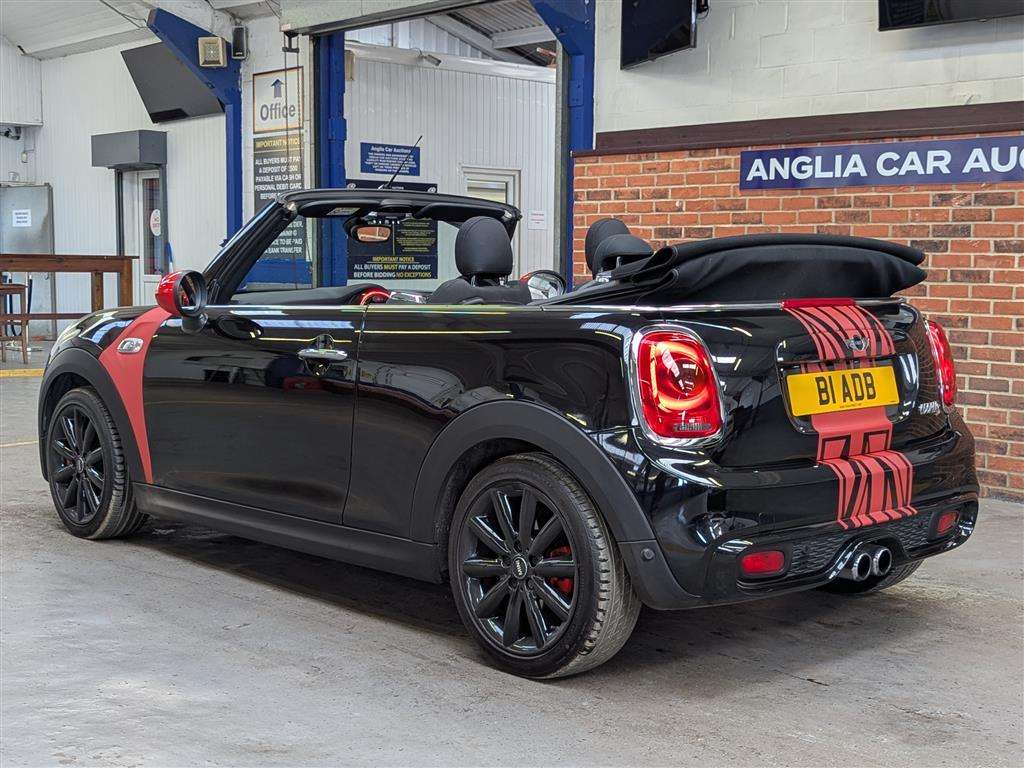 <p>2017 MINI COOPER S AUTO</p>