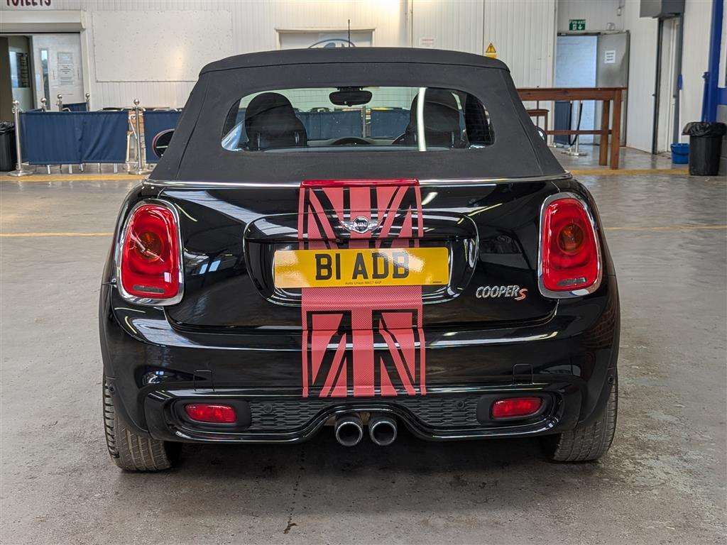 <p>2017 MINI COOPER S AUTO</p>